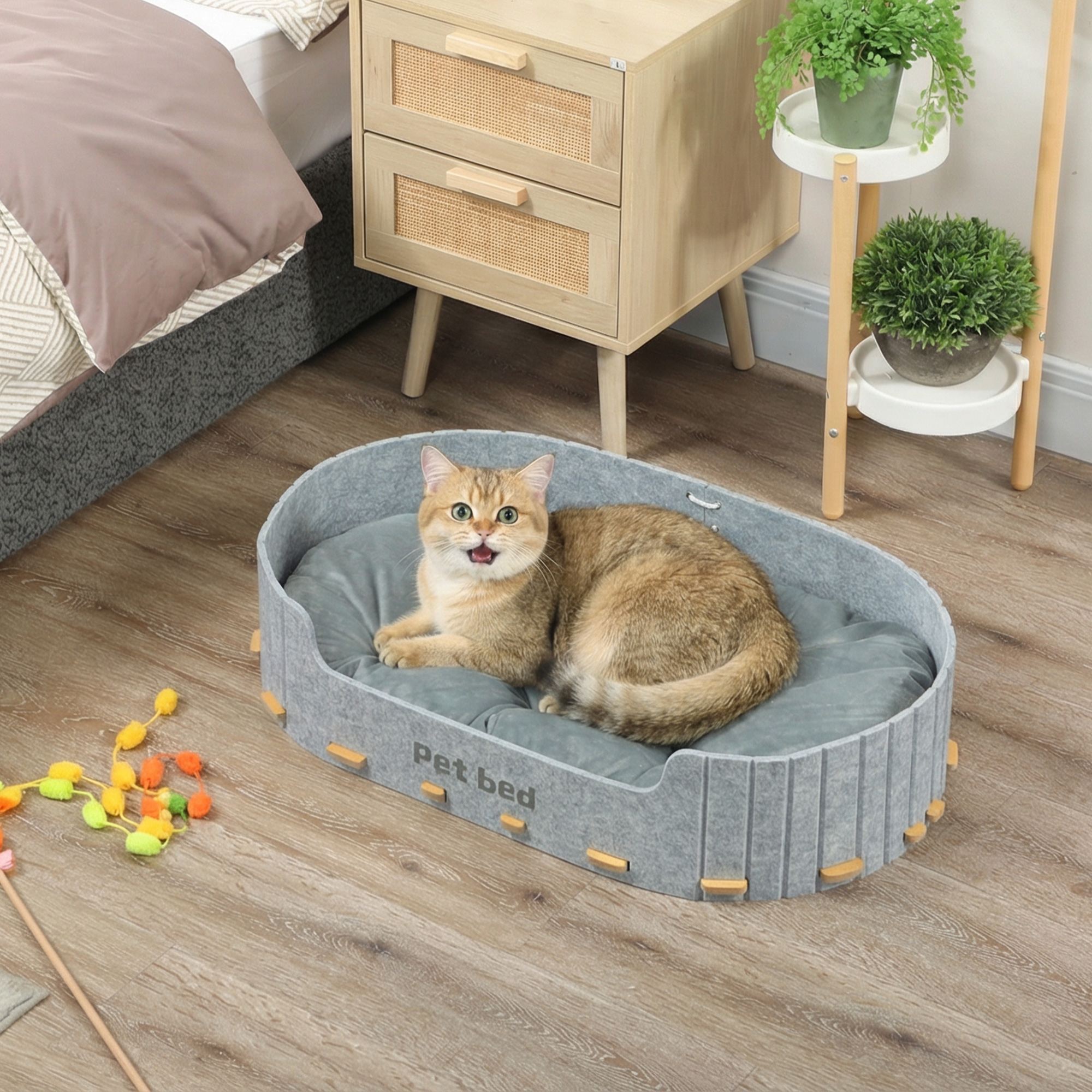 Dog Bed, Cat Bed with Washable Removable Cushion, Scratch-Resistant, Felt Cat Couch Sofa for Small Medium Dogs, Grey